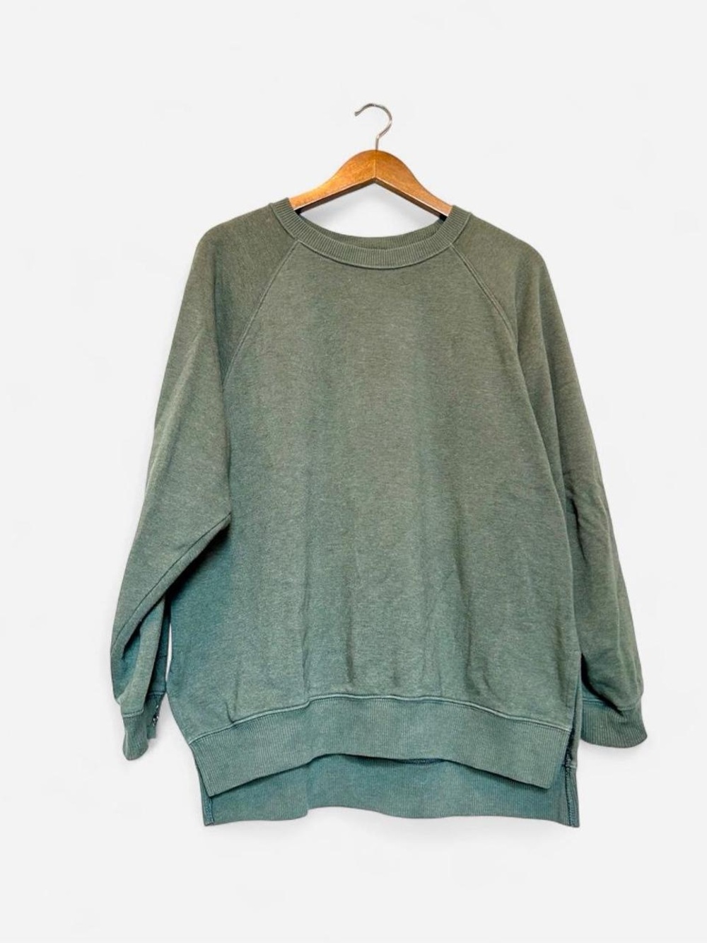 American Eagle Oversized Green Crewneck Sweatshirt